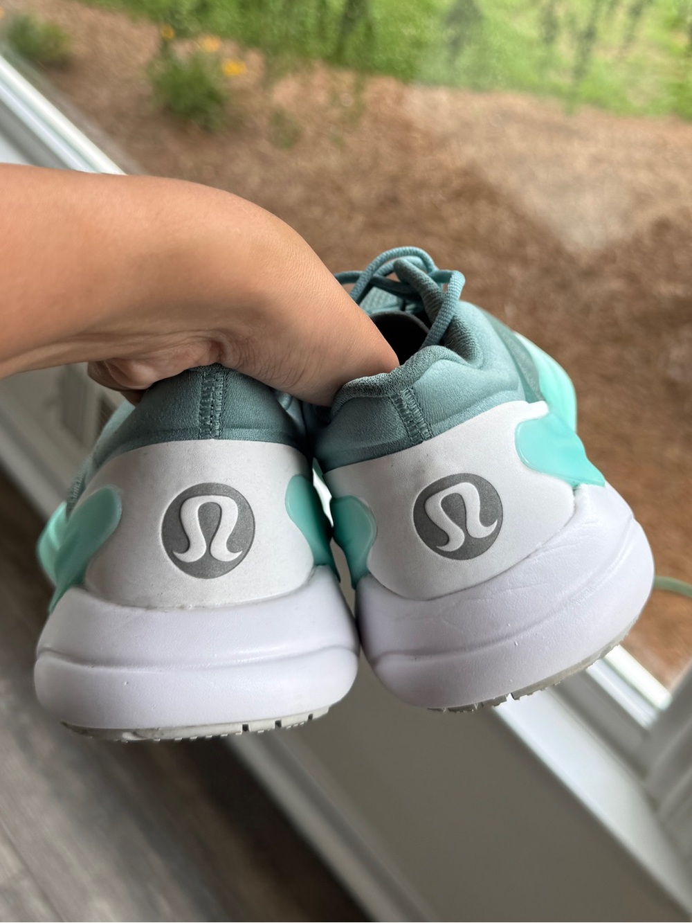 Lululemon sneakers Women's Light Teal Athletic Running Shoes 7.5 - Picture 5 of 6